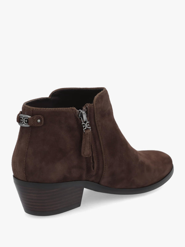 SE PETTY - Brown Suede