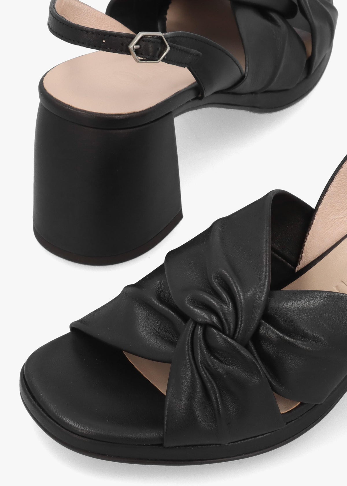 Wonders F-8202 Black Leather Block Heel Sandals