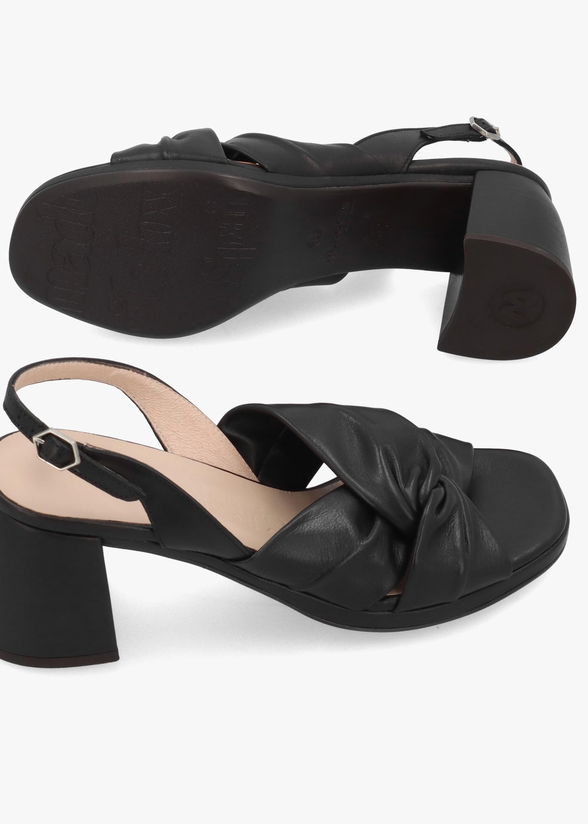 Wonders F-8202 Black Leather Block Heel Sandals