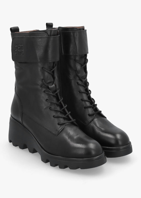 Wonders Black Leather Cleated Wedge Ankle Boots