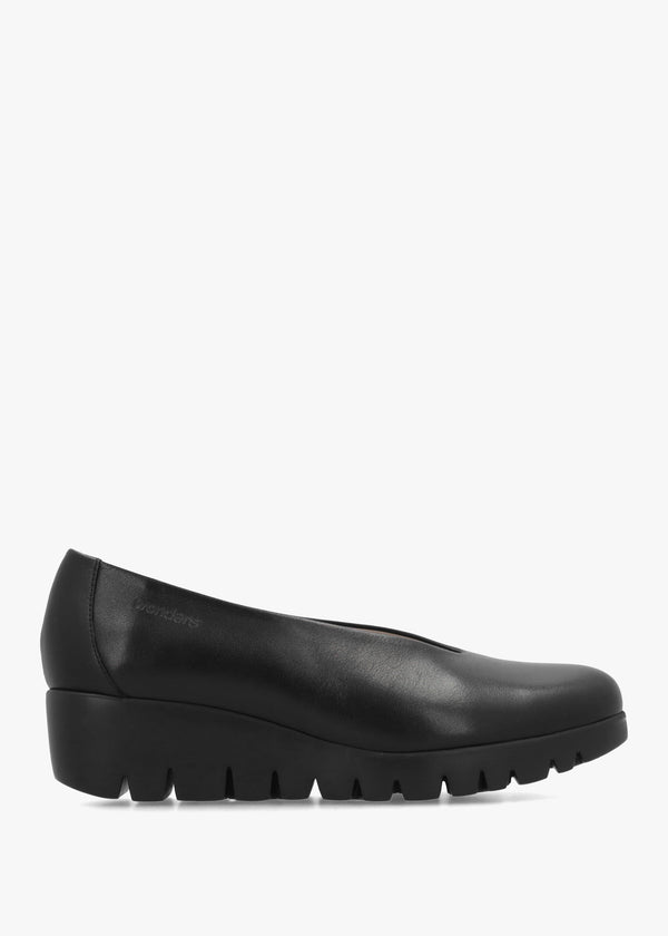 Wonders Flyer Black Leather Wedge Court Shoes