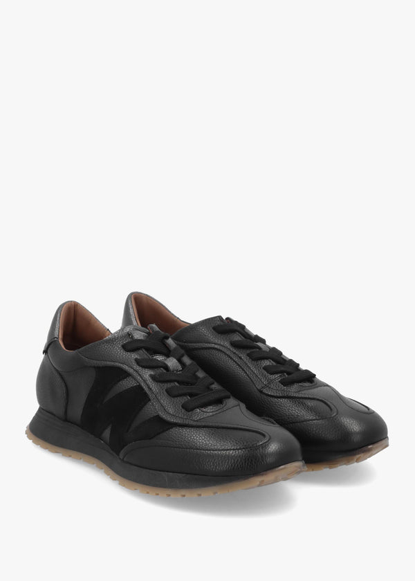 A-4811 Black Leather Sporty Trainers