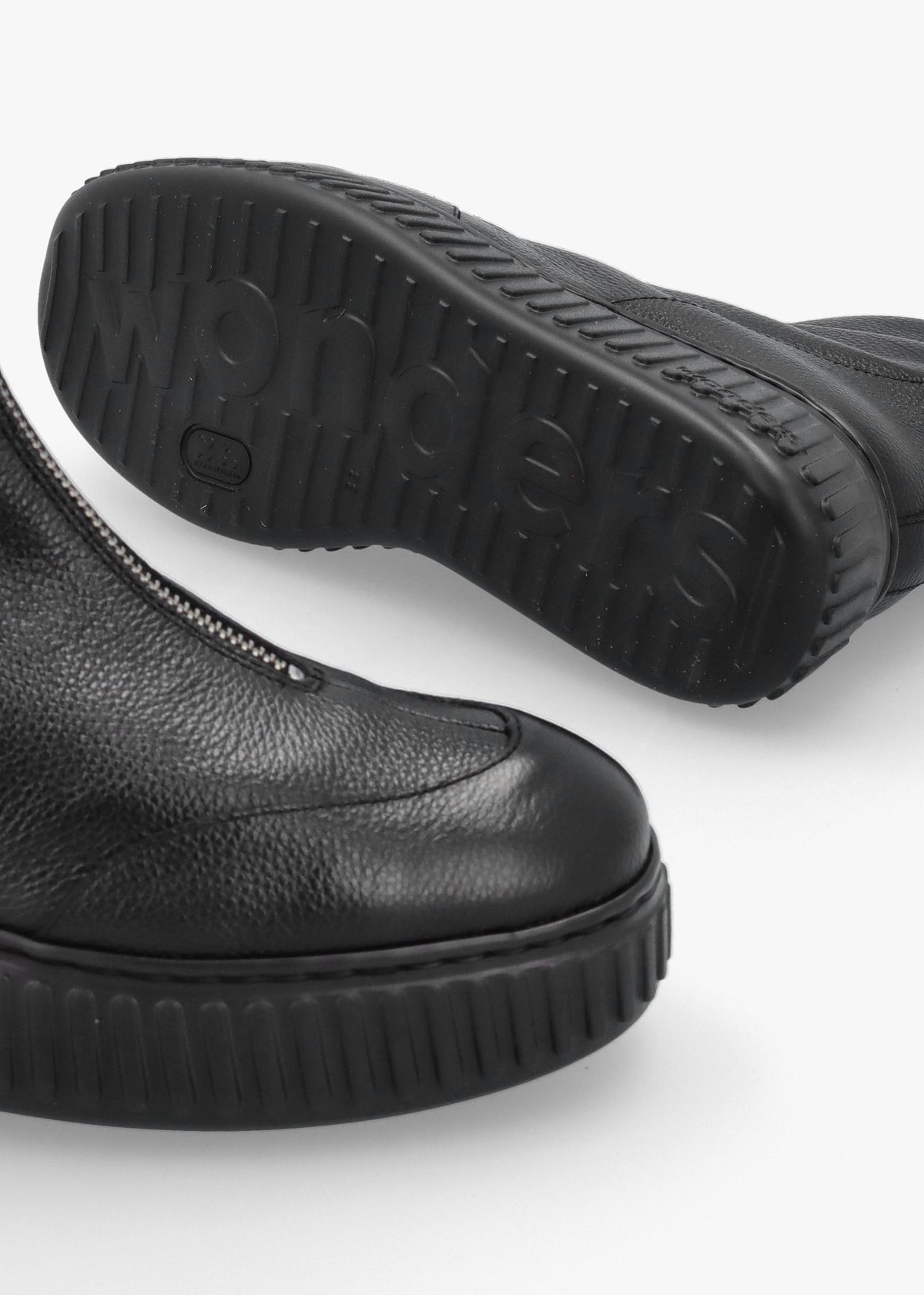 A-5202 Black Leather Front Zip Ankle Boots